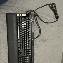 Corsair - K100 RGB Full Size Wired