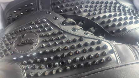 Louie v shoes