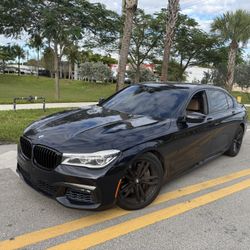 2018 BMW 750i M SPORT PACKAGE