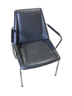 Vinyl Guest Chair With Chrome Frame