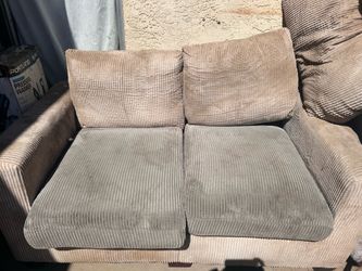 Couch set