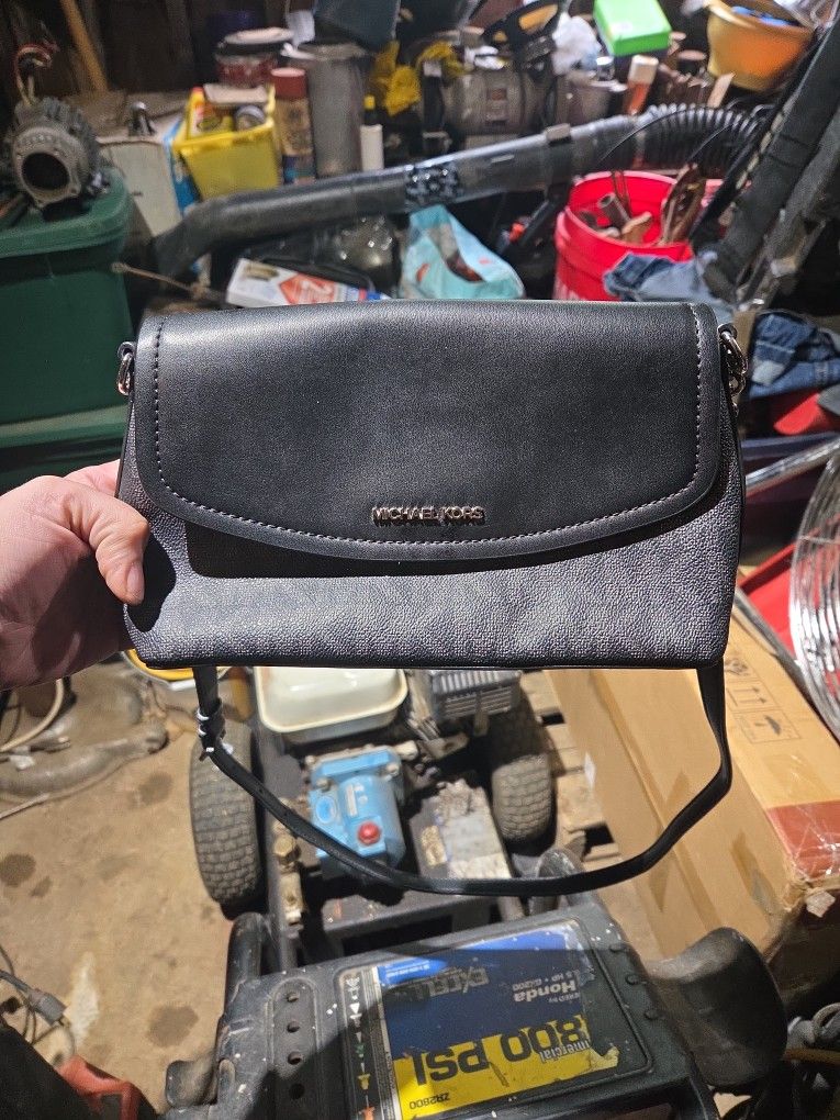 Michael Kors Two Way Over The Shoulder Bag