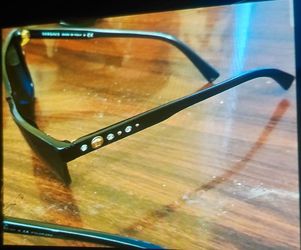 Versace glasses for a iphone only trade