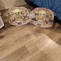 2 Brand New Star Wars The Mandalorian Animated Toy With Remote Control