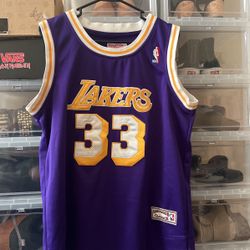 Lakers Kareem Abdul-Jabbar Jersey Size 44