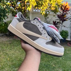 Travis Scott Jordan 1 Low Mocha 