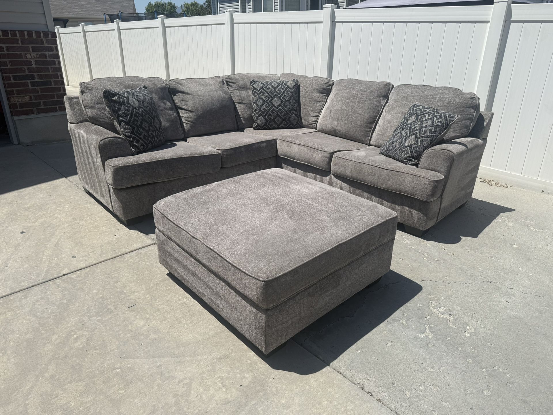 Ashley Sectional Couch + HUGE Ottoman *CAN DELIVER*