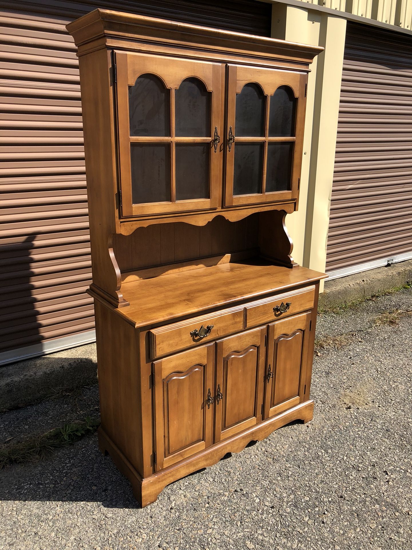 2 Piece Maple Hutch for Sale in West Bridgewater, MA OfferUp