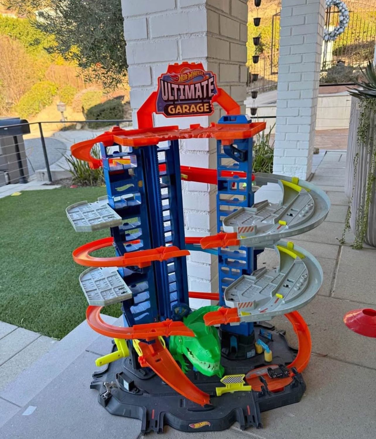 Hot Wheels Car Road You Ultimate Garage