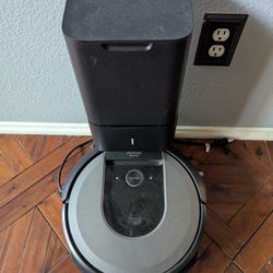 Roomba i8