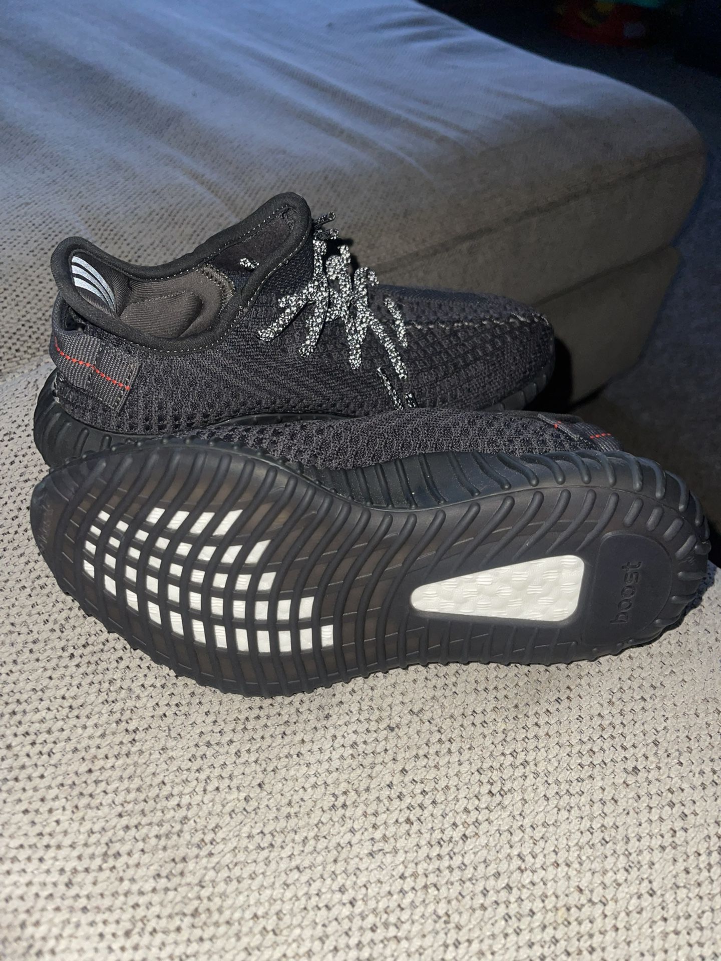 Yeezy Boost 350 V2