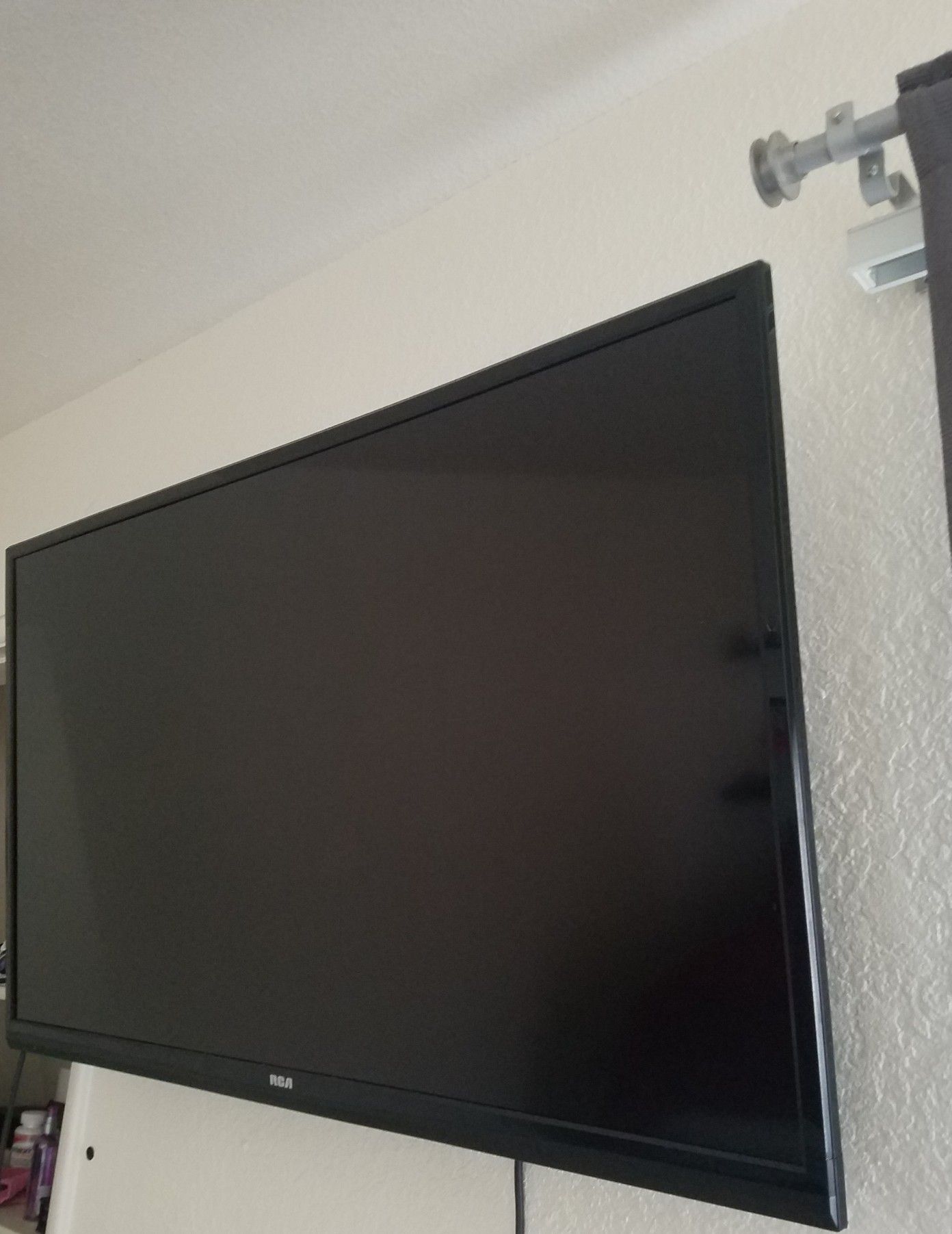 40" RCA LED LCD FULL HDTV