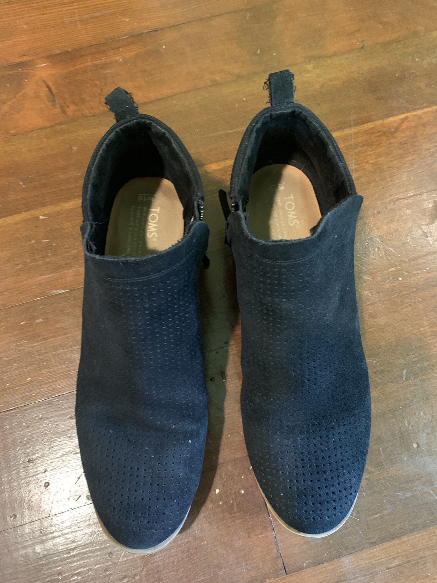 TOMS Women’s Boot Size 10 
