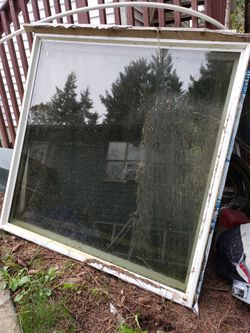3 Windows 5x5 Ft.