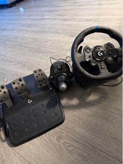 Logitech racing wheel, pedals and force shifter