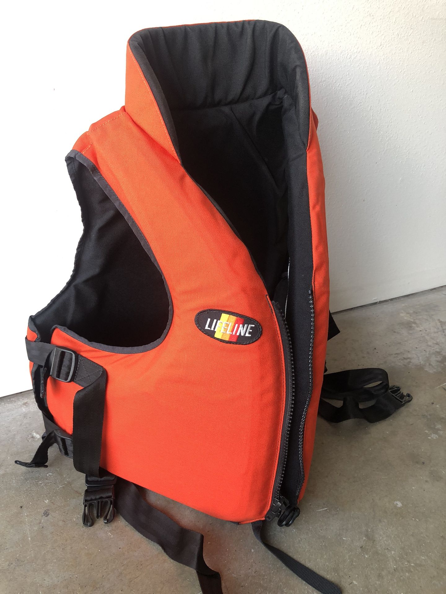 Lifeline Competition Life Vest