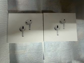 (2)AUTHENTIC APPLE AIRPOD PRO 3 BRAND NEW FACTORY SEALED 🍎 ORIGINAL 1000% AUTHENTIC $400 CASH FOR BOTH PICK UP IN HOMESTEAD AREA CASH ONLY