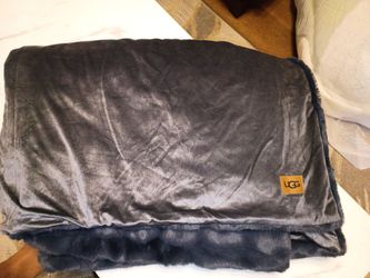 UGG Plush Throw