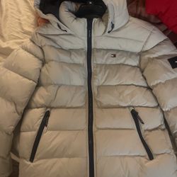 Tommy Hilfiger Puffer Size Medium