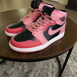 Nike Air Woman’s Size 8.5 (New)
