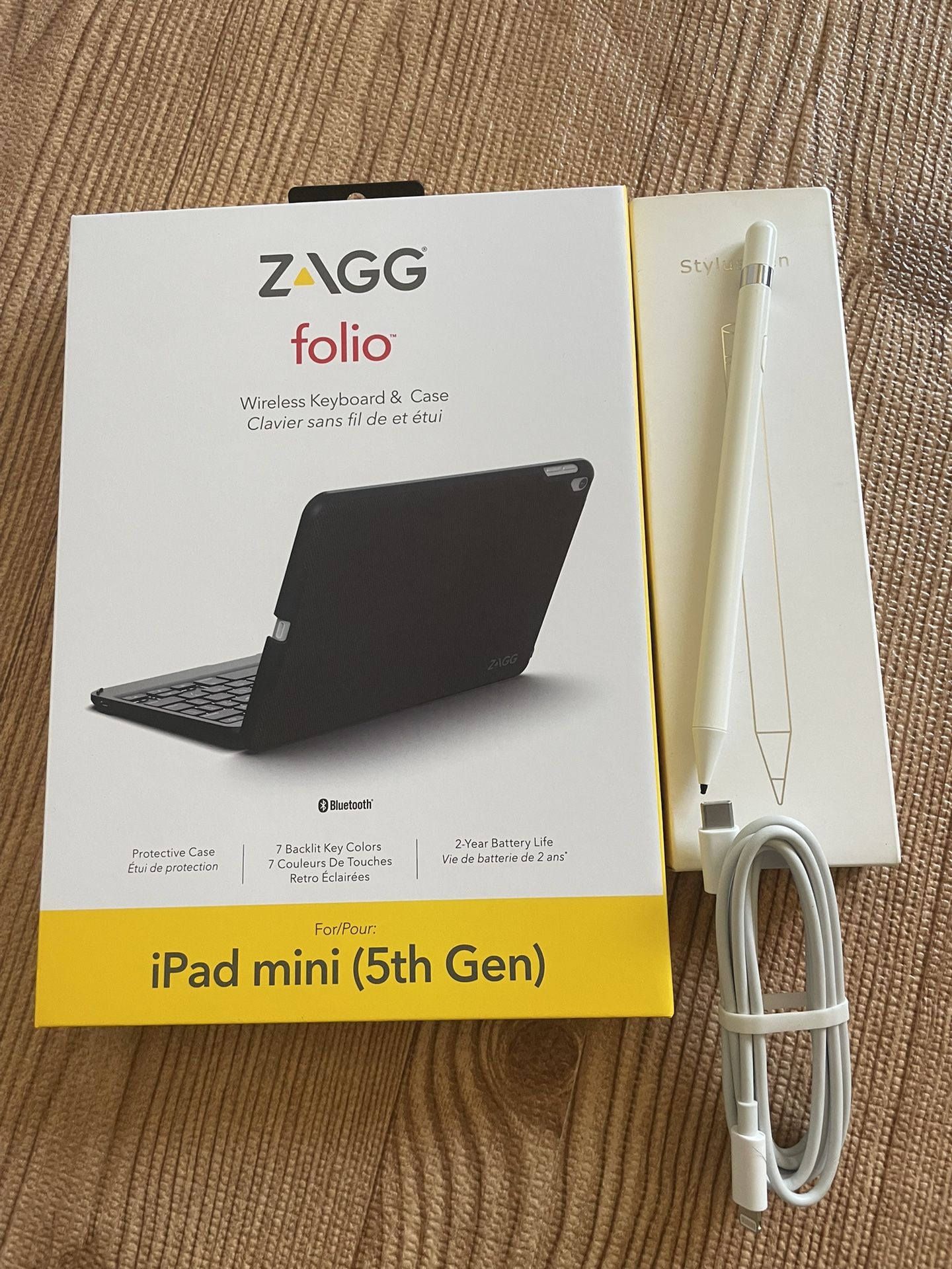 Apple iPad mini 5th Generation 64GB With zagg Keyboard and Pencil