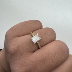 Womens Engagement Ring Size 8