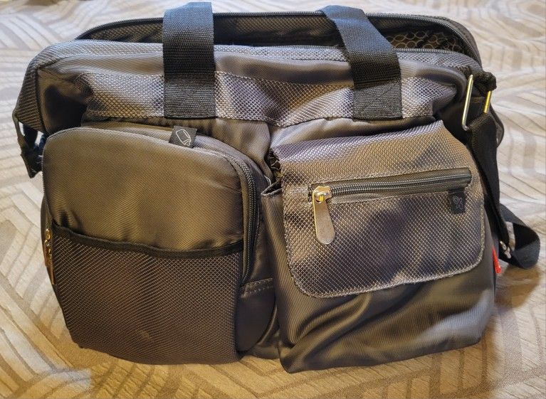 Large Diaper Bag With Many Compartments
