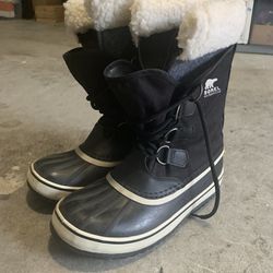 Sorel Boots, Womens Size: 8 
