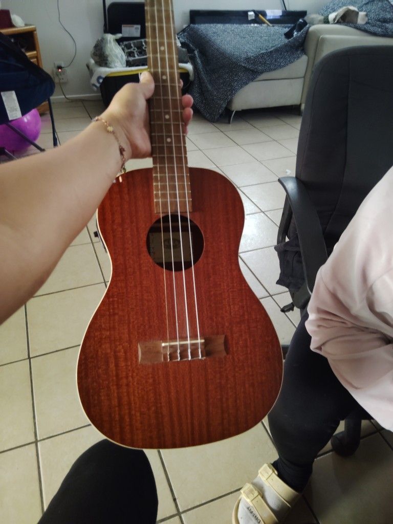 Makayla Ukulele 4 String
