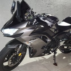 2021 Kawasaki 650 Only2k Miles