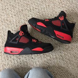 Jordan 4 red thunder