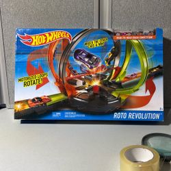 New Sealed 2016 Hot Wheels Roto Revolution 