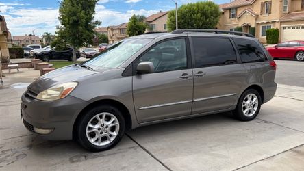 2005 Toyota Sienna