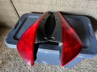 OEM Nissan 350z Tail lights w/ Bulbs