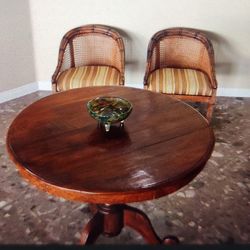 Table And Chairs 