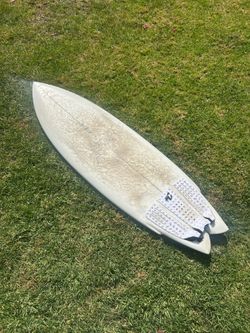 5’7 Woodin Surfboards Custom twinny + trailer