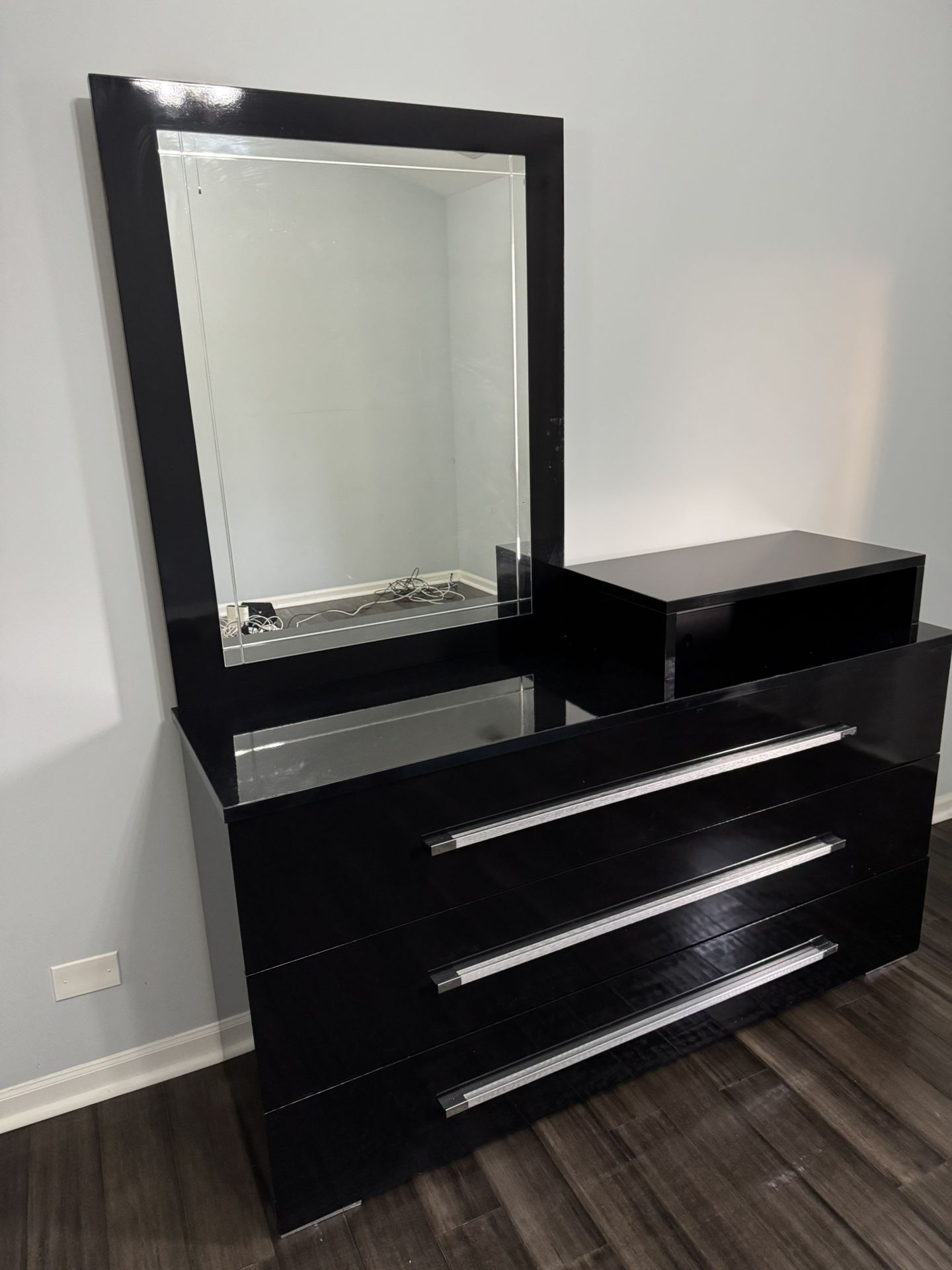 Night Stand And Dresser With With Mirror