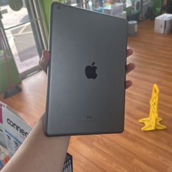 iPad 7th Generation 64GB Wifi Only Used 