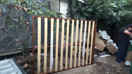 Full bed frame