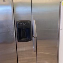 MAYTAG SIDE BY SIDE REFRIGERATOR $275 Delivery Available For Small fee 🚛