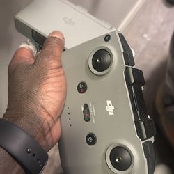 Dj is a DJI RC-N1 (Model RC231) remote controller, commonly used for several DJI drone models