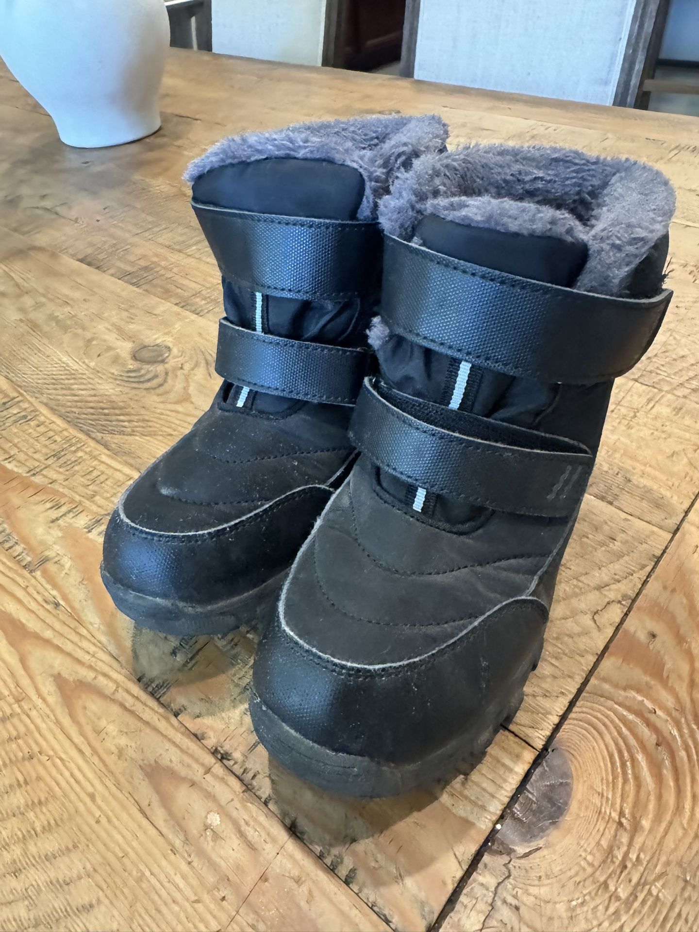 Kids Snow Boots/ Size 3– Originally $50