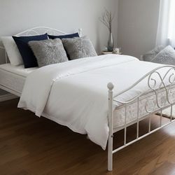 Queen Size White Iron Bed Frame – Modern Classic Look