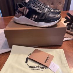 Men Burberry Sneaker