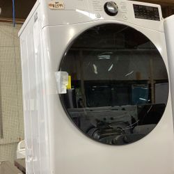 LG Washer And Dryer Set New Scratch And Dent 