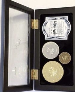 Harry Potter The Noble Collection Gringott's Bank Coins great for collectors, NEW never used