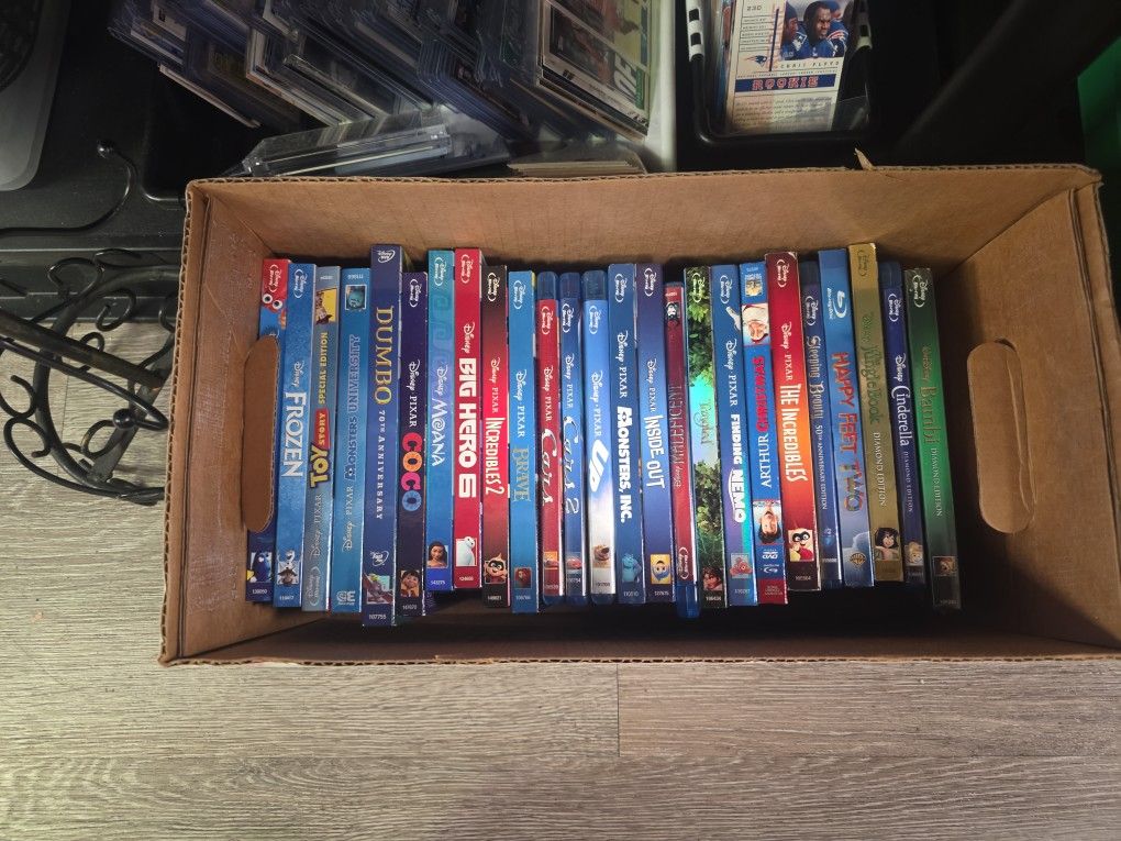 25 Blu Ray Disney DVD Box. 