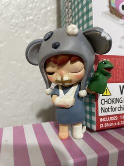popmart hirono figure