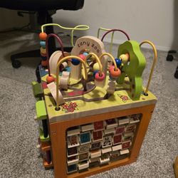 Zany Zoo Play Cube