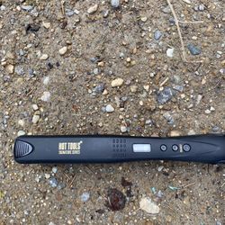 Hot Tools Hair Straightener 